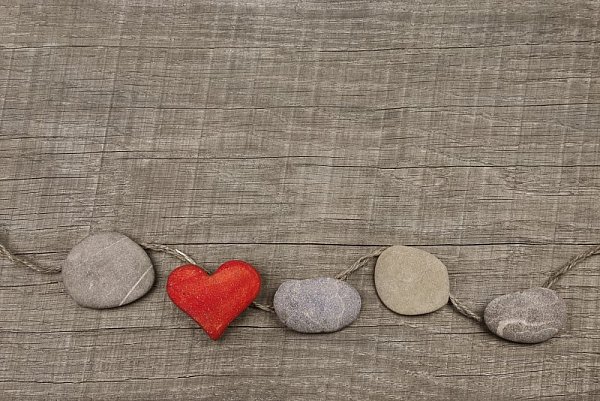 Drahé kamene a ich vplyv na vzťahy